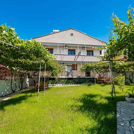 Kalpazo Kaja Vila Garden Golem  Zewnętrze zdjęcie